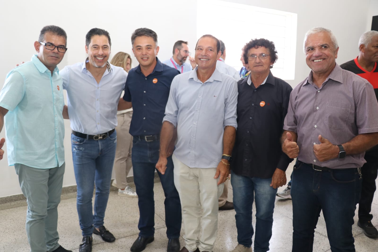Vereador Geraldo do Bar, deputado Marcio federal Marcio Alvino, vereador Toshi Omura, vereador Tião, vereador Walter Machado e secretário de esportes Robério de Almeida.