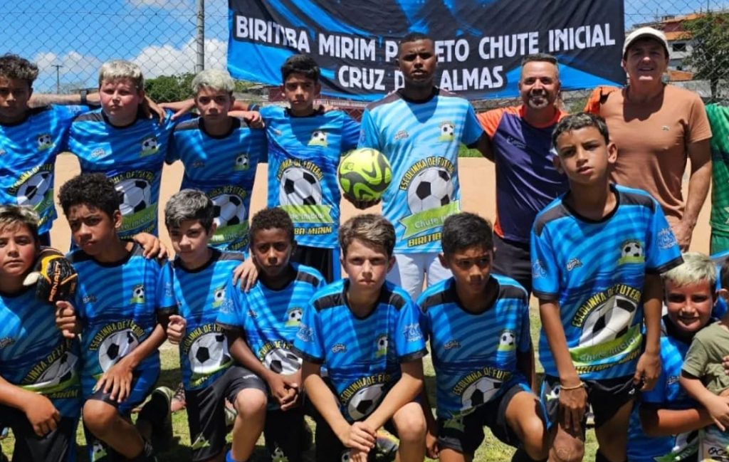 Projeto Chute Inicial com Renato Montador promove evento Esportivo com presença do Prefeito Inho e Moradores Locais