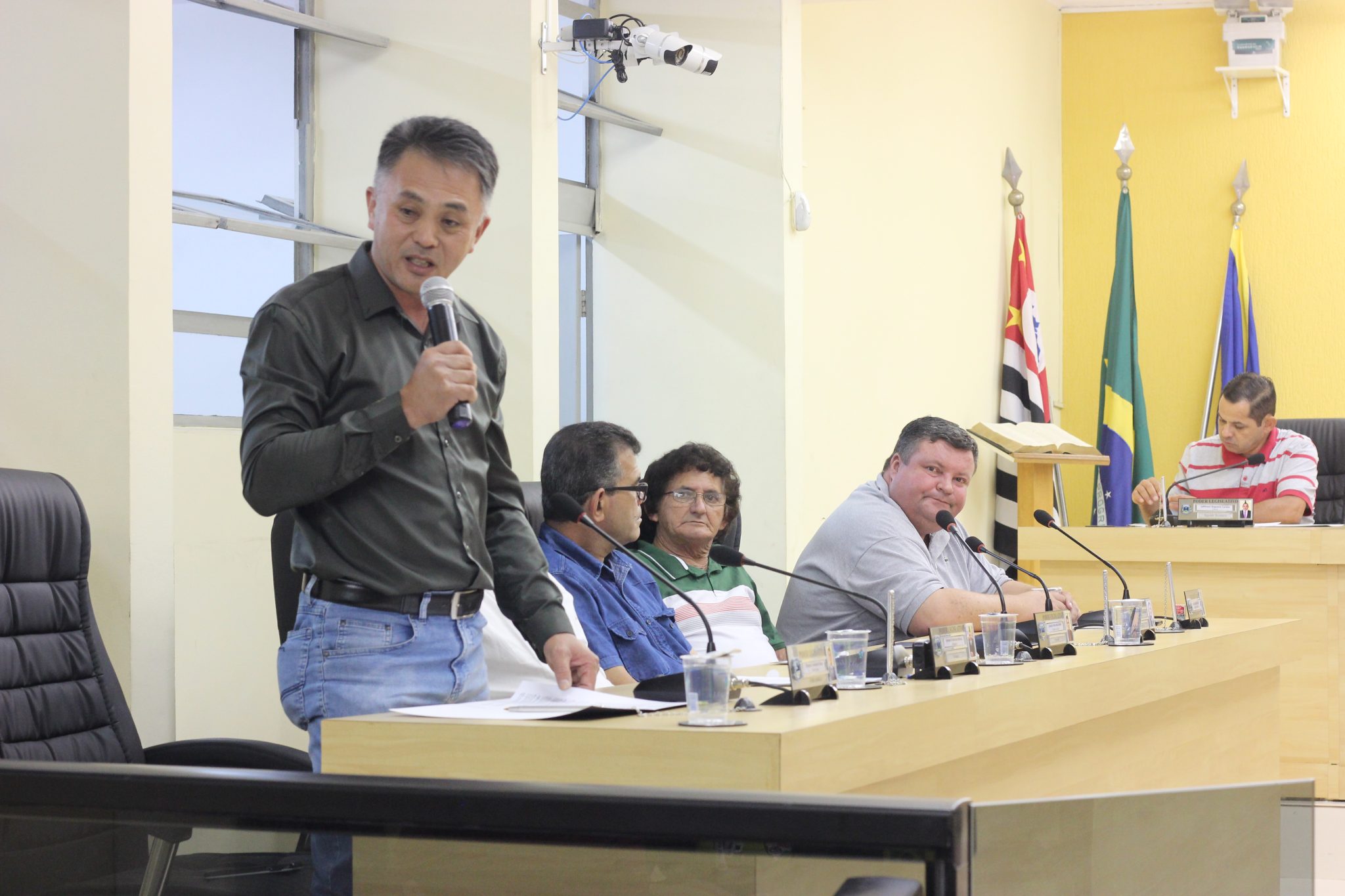 Vereador Toshi Omura em Sessão na Câmara Municipal de Biritiba Mirim