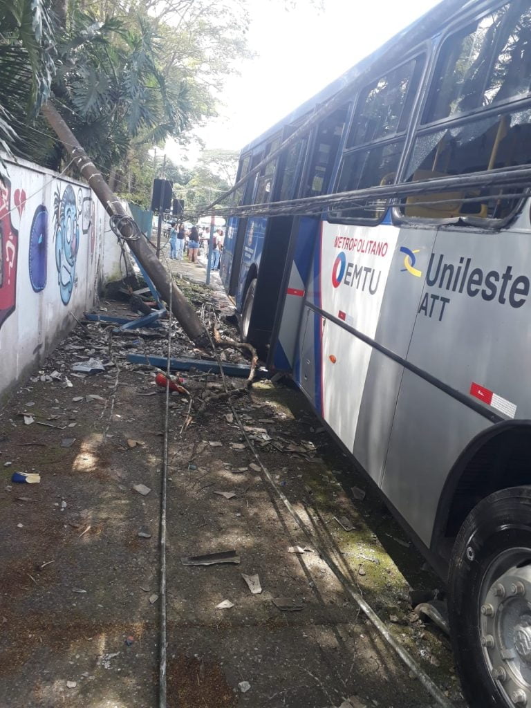 Vídeos e Fotos Revelam Detalhes das Novas Atualizações do Acidente na Mogi Salesópolis