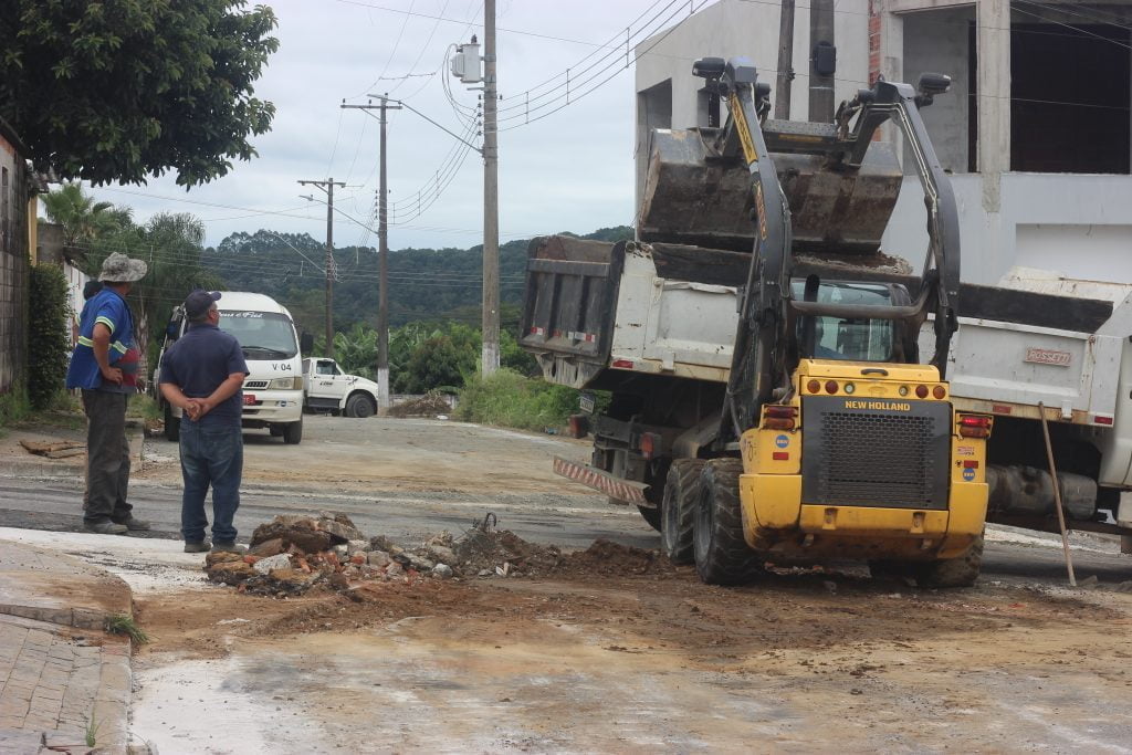 Progresso em Biritiba Mirim: Obras em Diversas Ruas da Cidade Preparam-se para o Aniversário