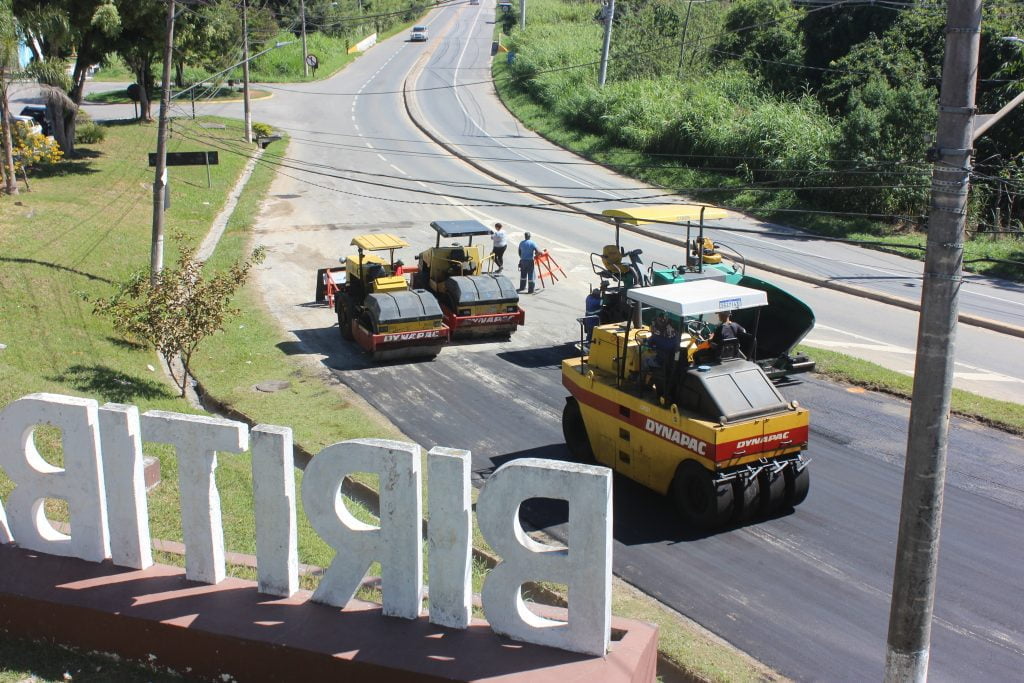 Um dos maiores conjuntos de obras em andamento na cidade de Biritiba Mirim segue em pleno vapor. Foto: Diarioesp.com.br