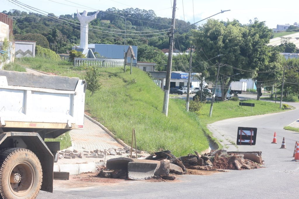 Investimentos em infraestrutura marcam o início da semana em Biritiba Mirim