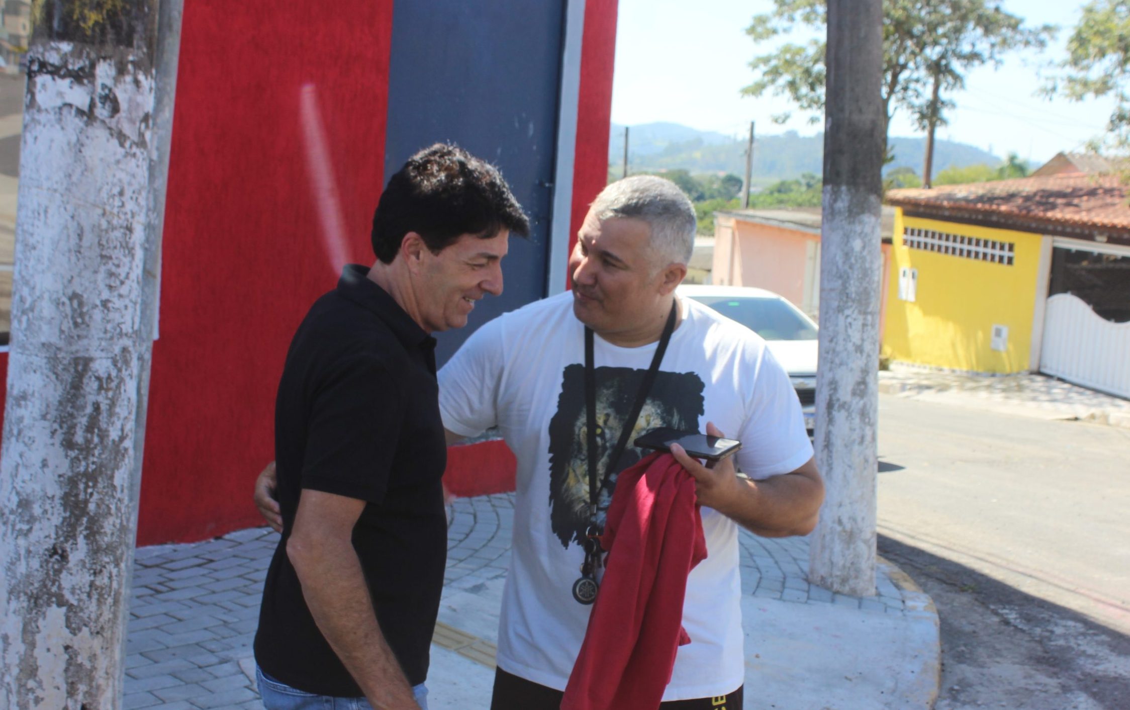 Munícipe expressa gratidão ao prefeito. Foto: Diarioesp.com.br