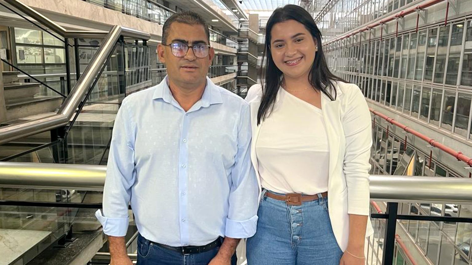 Vereador Leonardo Raposão Renuncia ao Mandato em Biritiba Mirim para Apoiar Filha na Política e na Carreira Jurídica