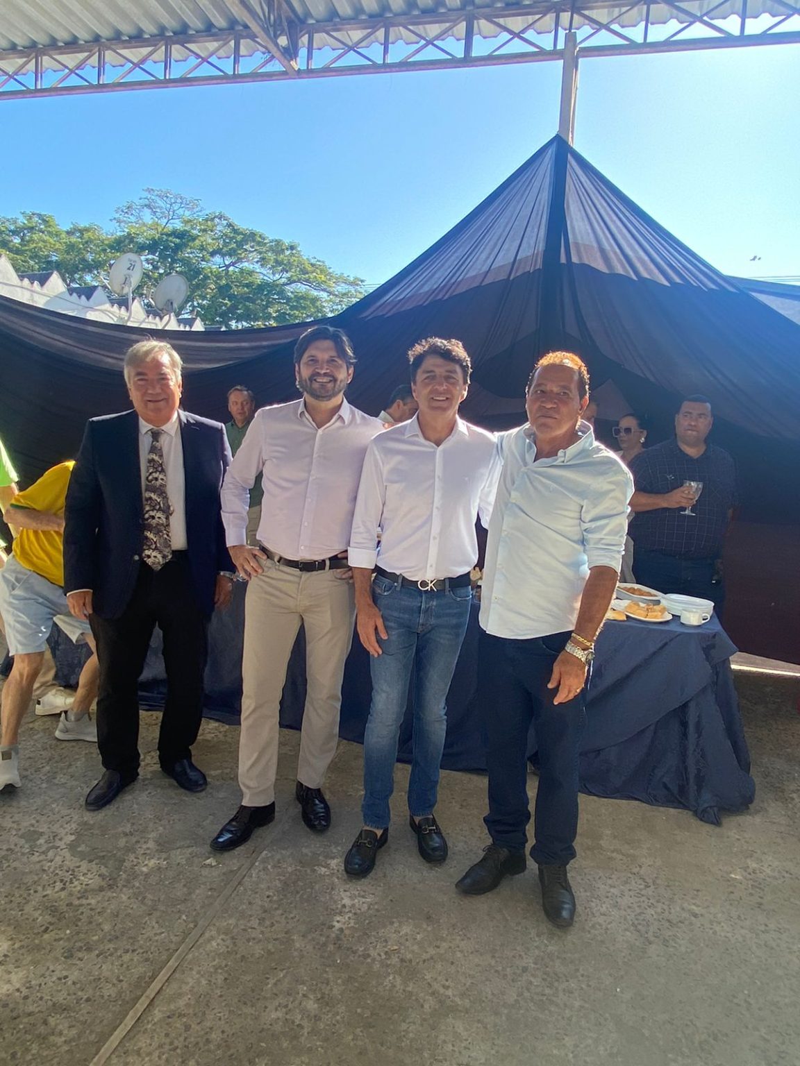Delegado Dr. Cesar Donizete Benedicto, Dep. André do Prado, Prefeito Inho Taino e vereador Tião.