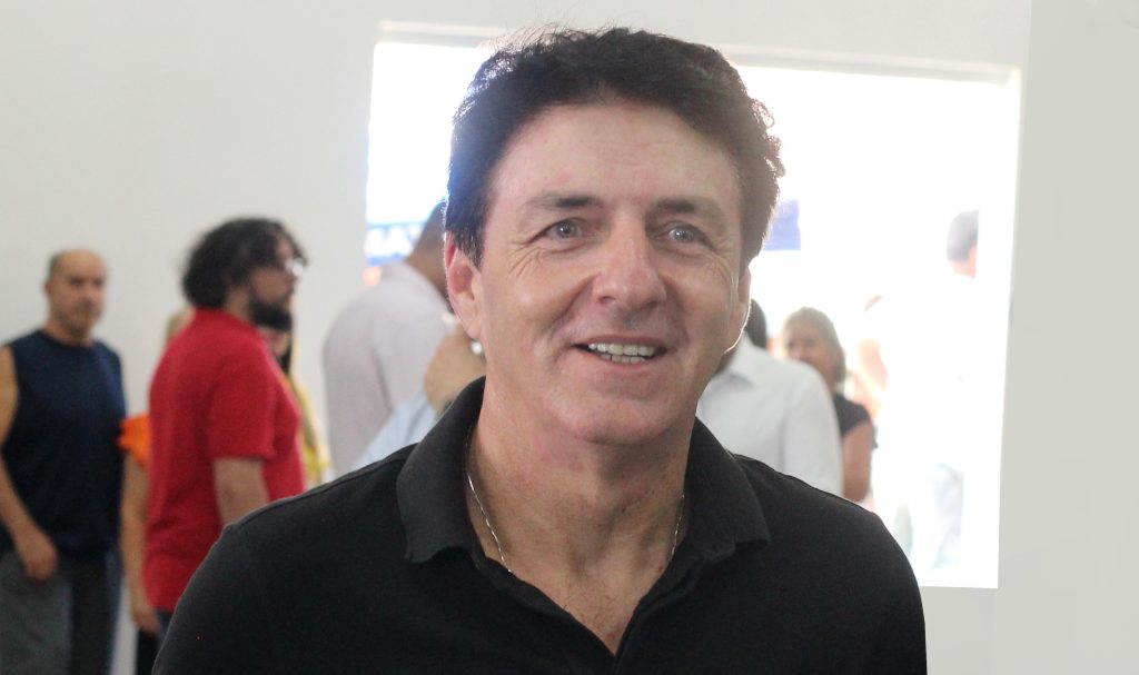 Prefeito Inho Taino Concretiza Sonho de Centenas de Famílias com Entrega de Registros de Imóveis em Biritiba Mirim. Foto: Diarioesp.com.br