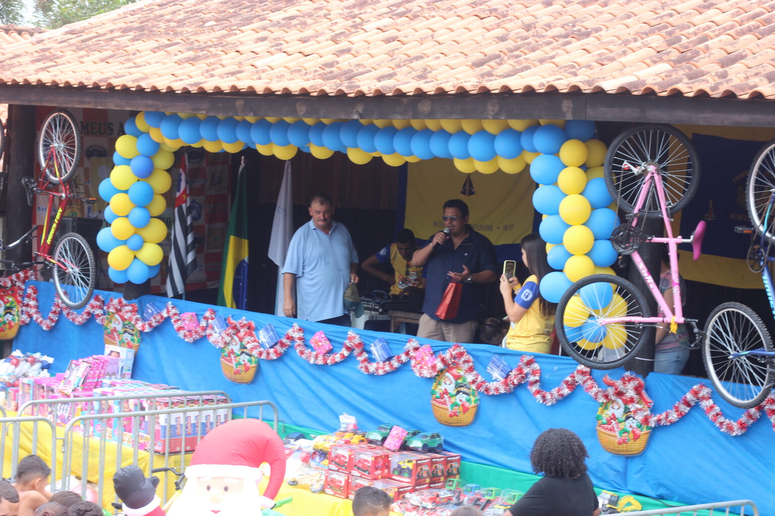 Tropa de Muares Encanta Crianças em Biritiba Mirim com a 32ª Festa de Natal. Foto: Diarioesp.com.br