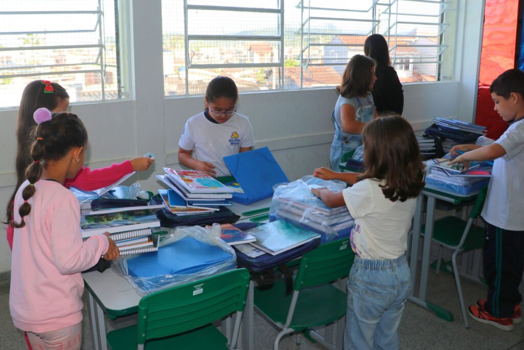 Volta às Aulas em Biritiba Mirim: Prefeitura Anuncia Retorno para 3 de Fevereiro e Entrega de Materiais Escolares. Foto: PMBM