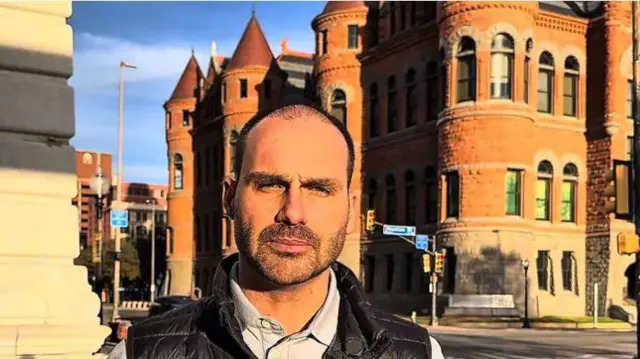 Eduardo Bolsonaro se afasta da Câmara para permanecer nos EUA. Foto: Reprodução