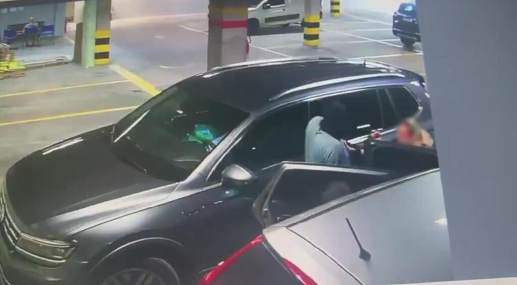 Mulher sequestrada em estacionamento relata momentos de terror: 'Pensei que não sairia viva'. Foto: Reprodução