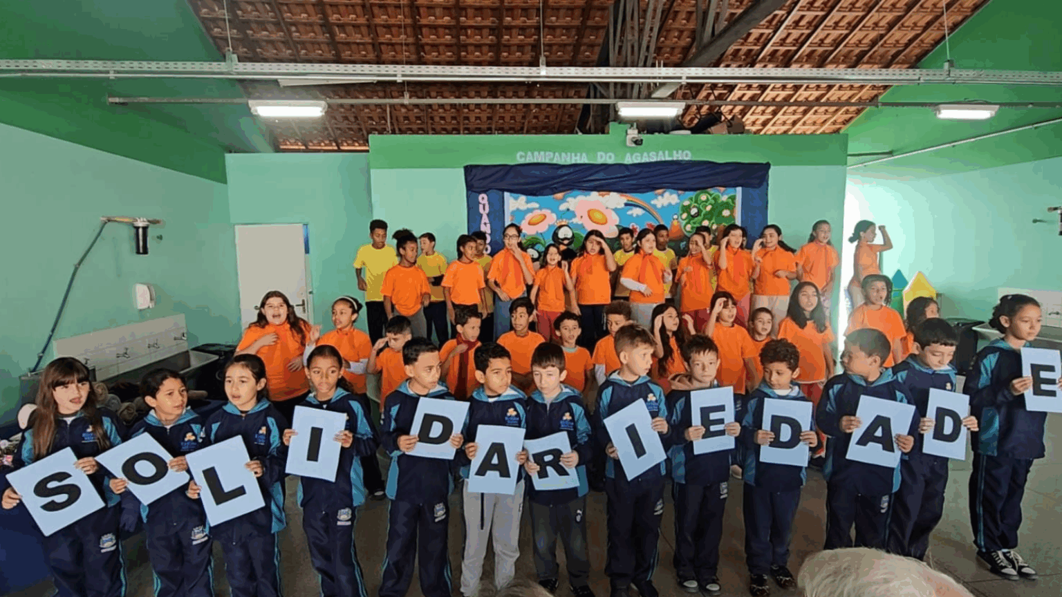 Biritiba Mirim dá início à Campanha do Agasalho 2025 com incentivo das autoridades municipais. Foto: PMBM