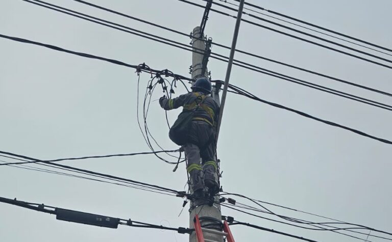 Nova iluminação com LED traz mais segurança à Rodovia Alfredo Rolim de Moura, em Biritiba Mirim. Foto: PMBM