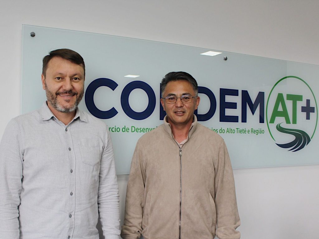 Secretário-executivo do CONDEMAT+, Adriano Leite, e coordenador da Câmara Técnica de Agricultura do CONDEMAT+ e vice- prefeito de Biritiba Mirim, Toshi Omura. Foto: Divulgação