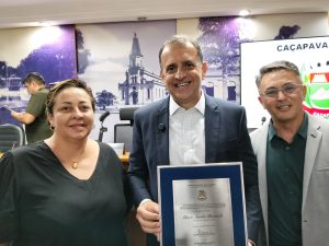 Vereadora Debora de Salesópolis, Marco Bertaiolli conselheiro do Tribunal de Contas do Estado de São Paulo (TCESP)., e Vice-Prefeito Toshi Omura.