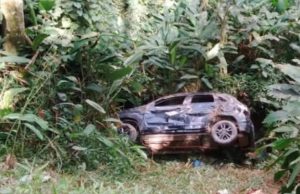 Grave acidente mobiliza equipes de resgate na Estrada do Beija-Flor, em Sabaúna. Foto: Rede Social